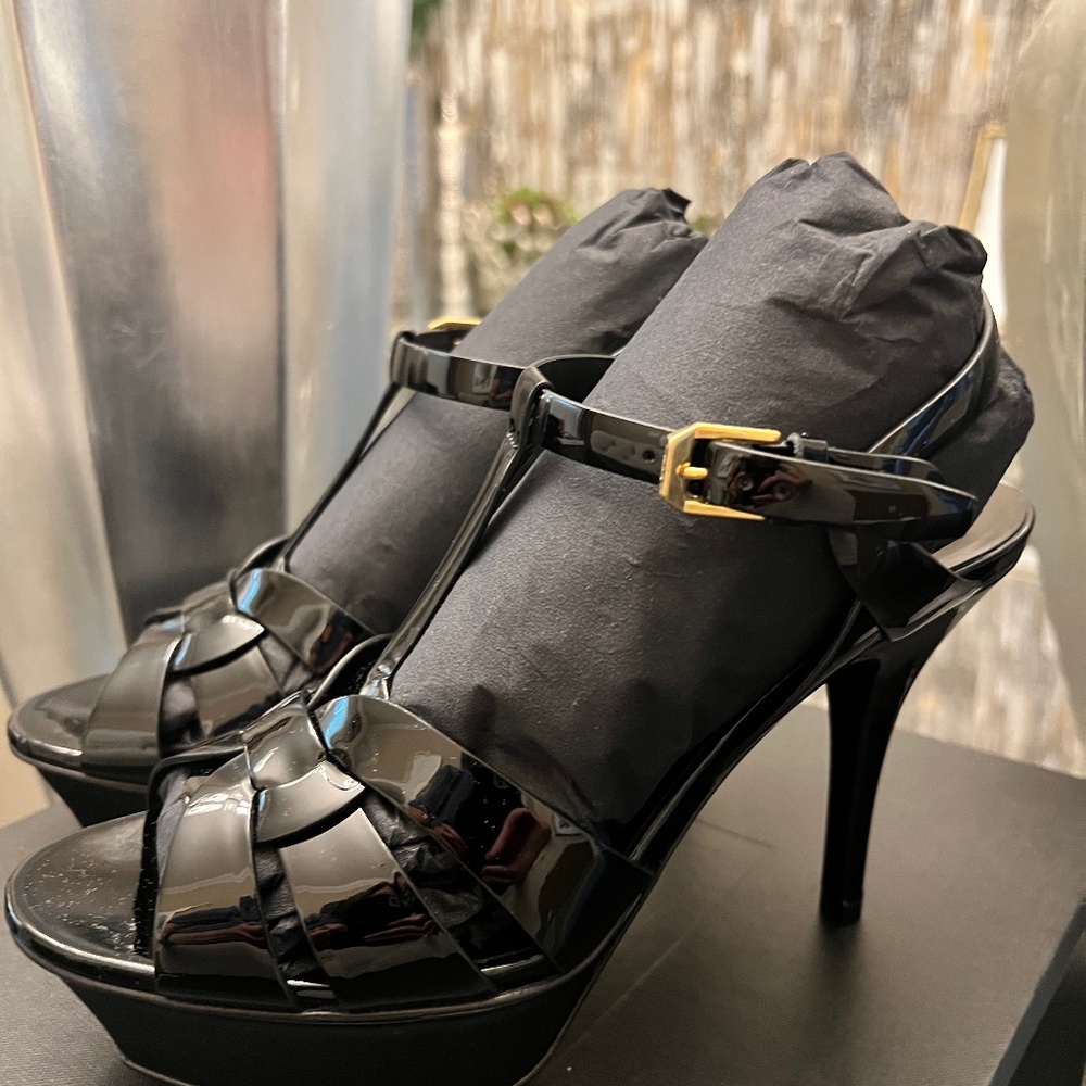 Saint Laurent Tribute 75 patent platform